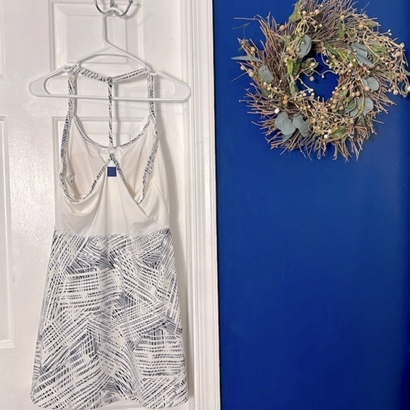 NWOT Women’s Fila Blue & White Fiji Print Foul Line Court Dress Size Small - Picture 7 of 12